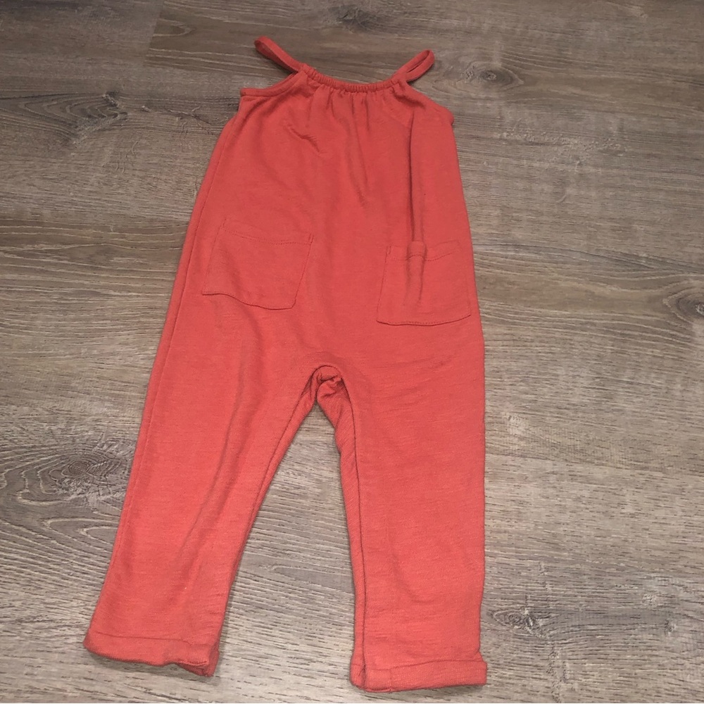 Old Navy. Sleeveless long pant Jumpsuit. Romper. NWOT. 2T. Sugar Poppy(coral).